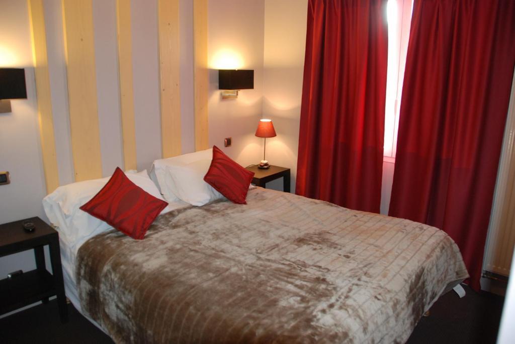 Hotel Corrieu La Llagonne Phòng bức ảnh